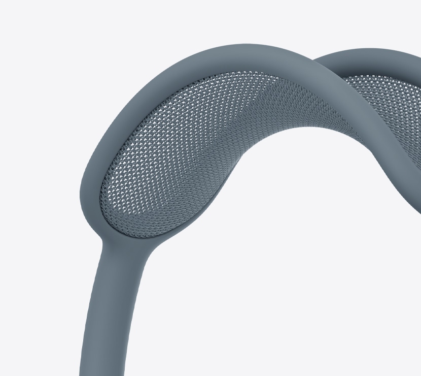 ブルーのAirPods Max 2ヘッドフォン。メッシュ素材のキャノピーの細部が見える