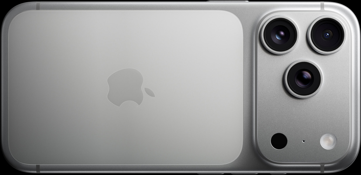 シルバーのiPhone 17 Pro、背面の外観。Pro Fusionカメラシステム、3つのレンズ、マイク、フラッシュ