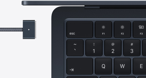 午夜暗色 MacBook Air 及襯色的 MagSafe 連接線